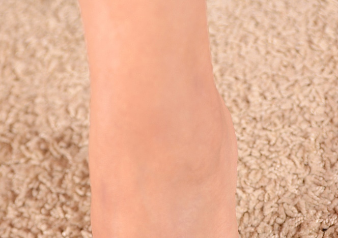 Brandy Smile’s High Heel Worship and Barefoot Tease